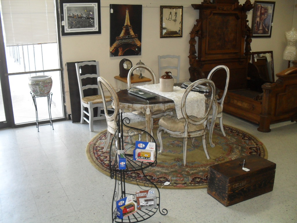 San Antonio antiques and antique auctions at Ward Auction Company